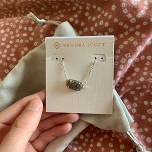 Kendra Scott necklace